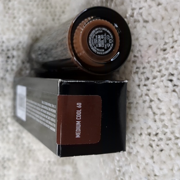 KVD Beauty Modcon Liquid-Gel Contour in Medium Cool(60), 17ml/0.575fl oz - Picture 8 of 13